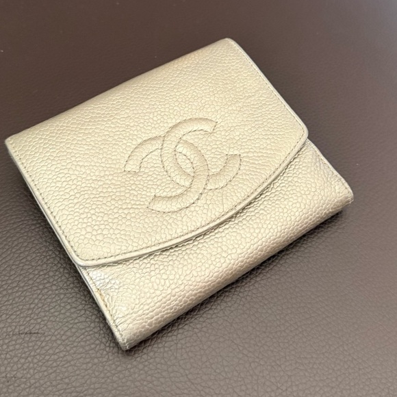 CHANEL Caviar Skin CoCo Mark Bifold Wallet Purse - Picture 1 of 12
